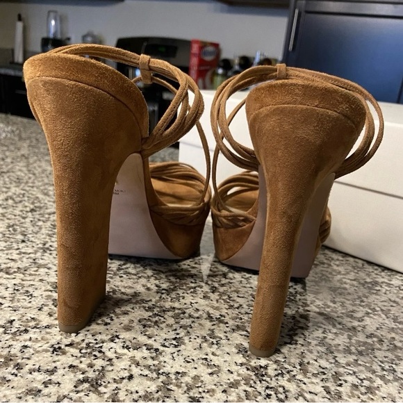 Veronica Beard Fletcher Platform
Hazelwood Suede Ankle Strap Sandals
Sz 9.5 - Picture 3 of 16